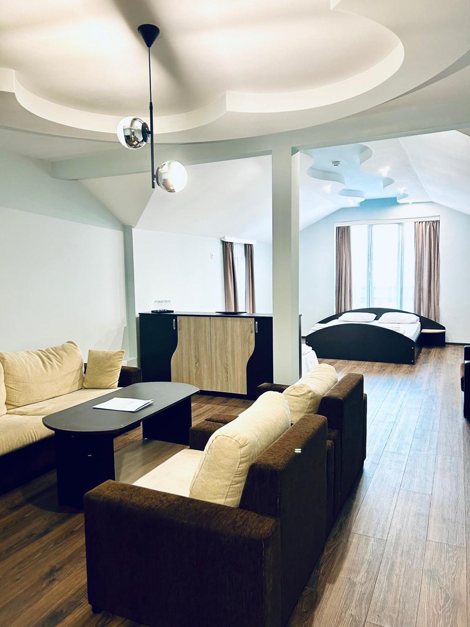 Meatsa Hotel Kŭrdzhali Exteriör bild