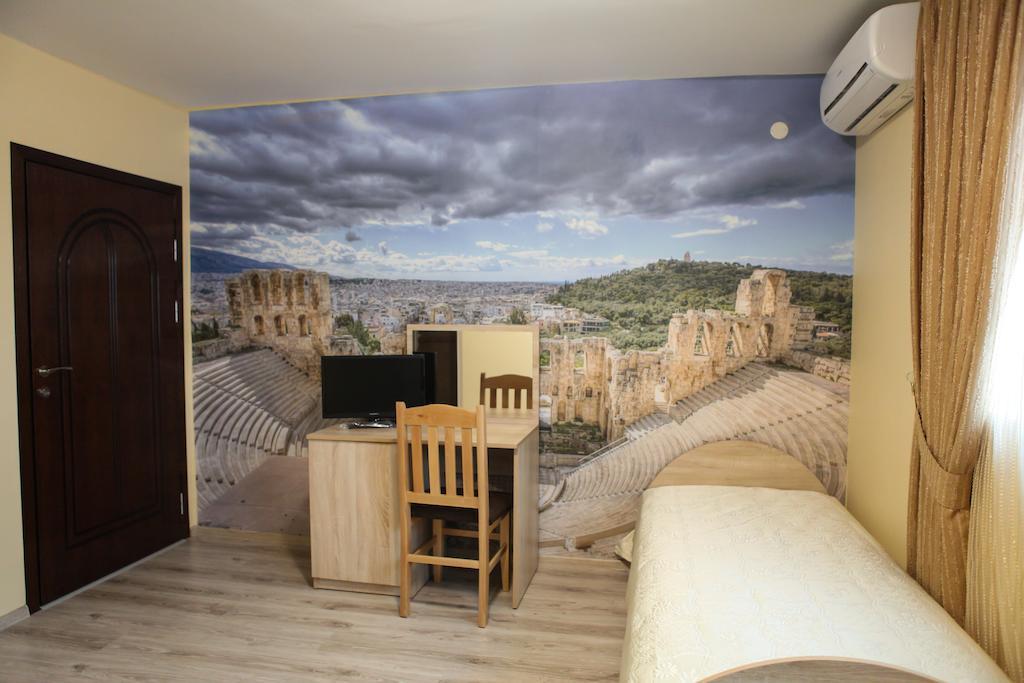 Meatsa Hotel Kŭrdzhali Rum bild